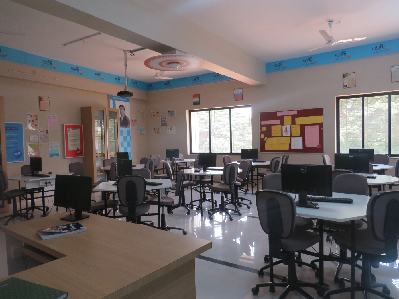 aems-maths-lab-img-01